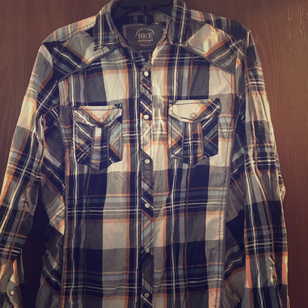 Button up long sleeve shirt